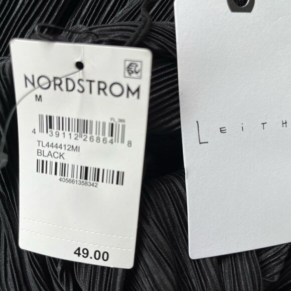 NEW with tags Leith Women's  Black
Textured Cutout Front Mock neck top size M - Picture 8 of 9